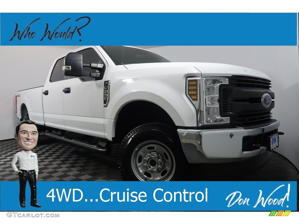 2018 F250 Super Duty XL Crew Cab 4x4 - Oxford White / Earth Gray photo #1