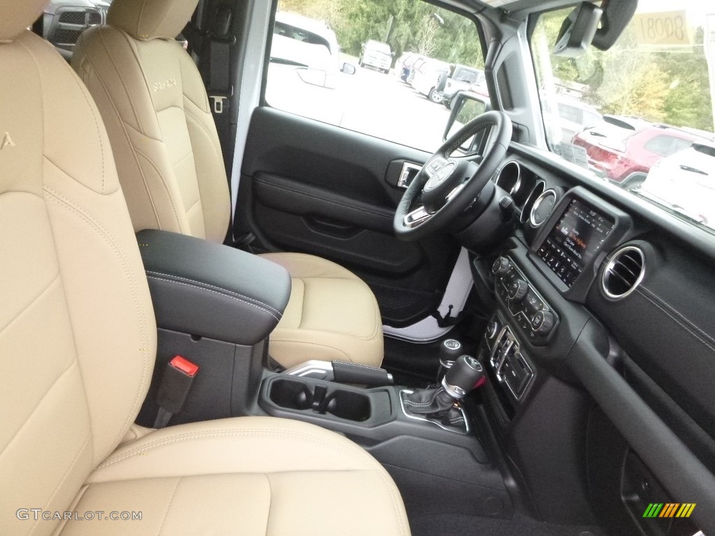 Black/Heritage Tan Interior 2018 Jeep Wrangler Unlimited Sahara 4x4 Photo #130115147