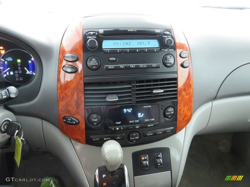2008 Sienna XLE - Natural White / Stone photo #42