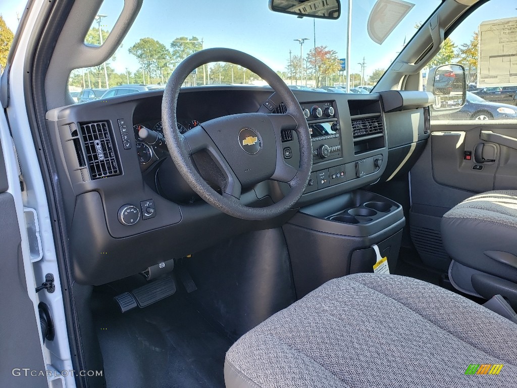 Medium Pewter Interior 2018 Chevrolet Express 2500 Cargo WT Photo #130116755