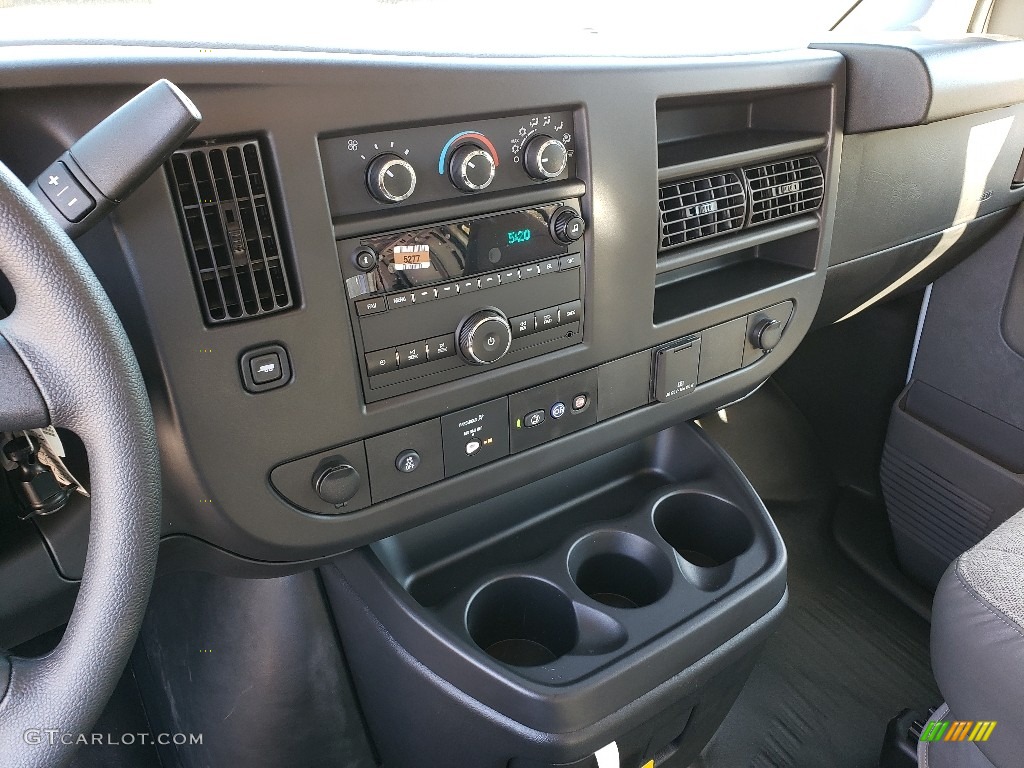 2018 Chevrolet Express 2500 Cargo WT Controls Photo #130116809