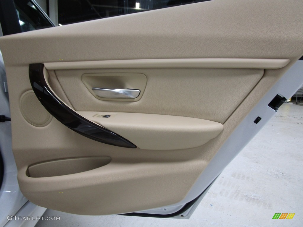 2015 3 Series 328i xDrive Sedan - Mineral White Metallic / Venetian Beige photo #16