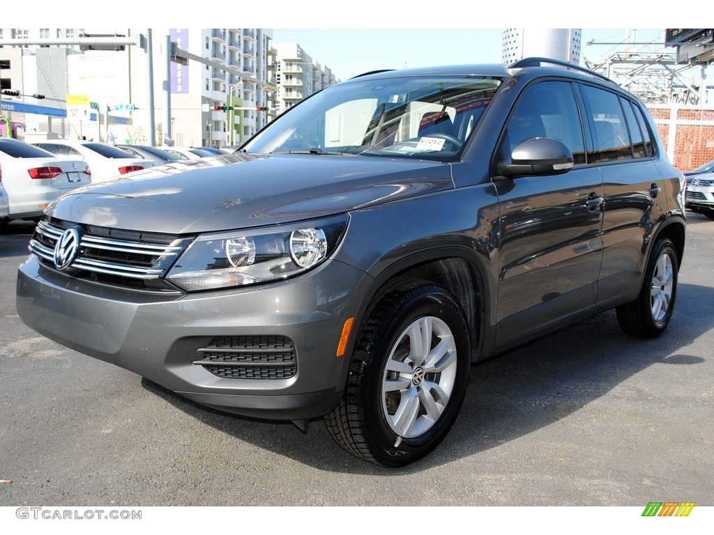 2016 Tiguan S - Pepper Gray Metallic / Beige/Black photo #5