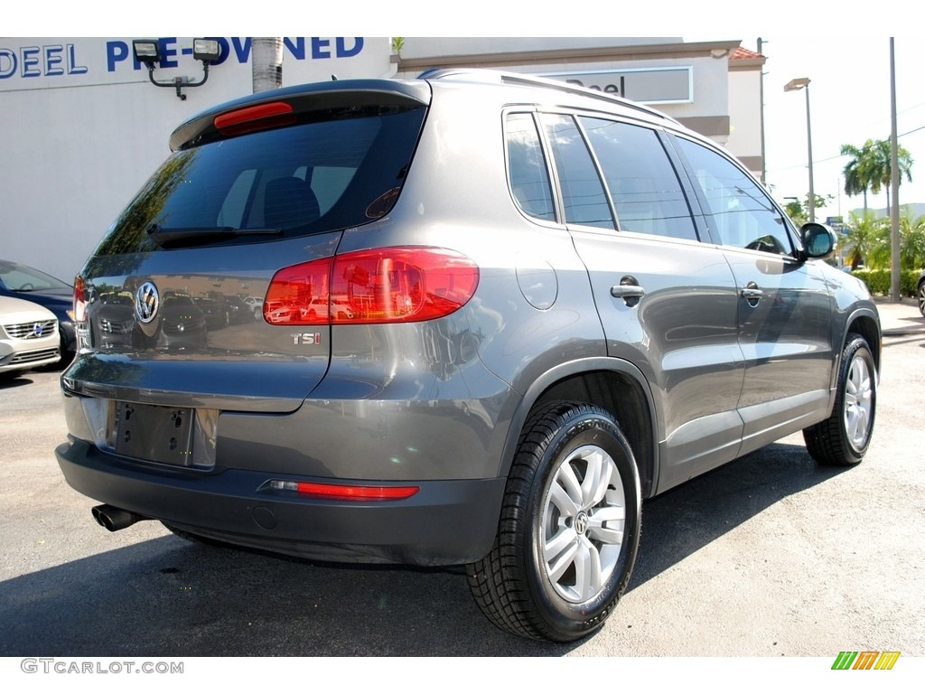2016 Tiguan S - Pepper Gray Metallic / Beige/Black photo #10