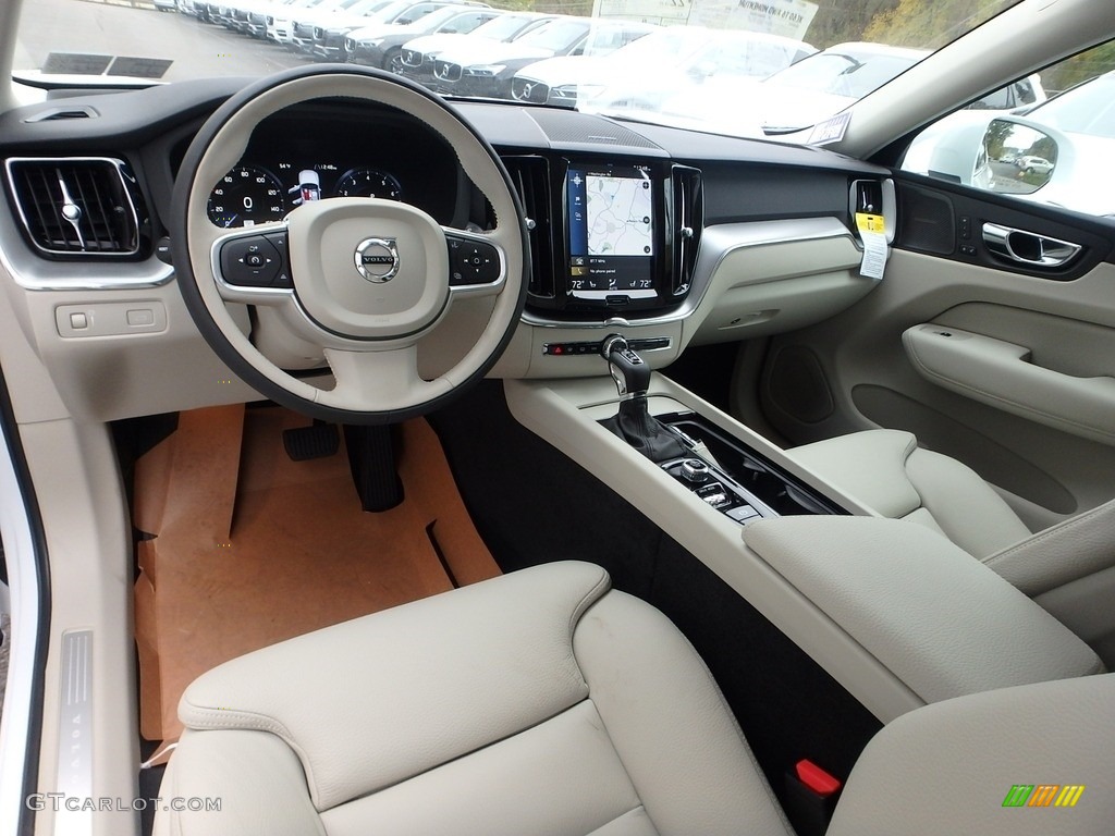 Blonde Interior 2019 Volvo XC60 T6 AWD Momentum Photo #130128920