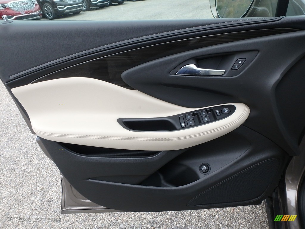 2019 Buick Envision Preferred AWD Light Neutral Door Panel Photo #130132751