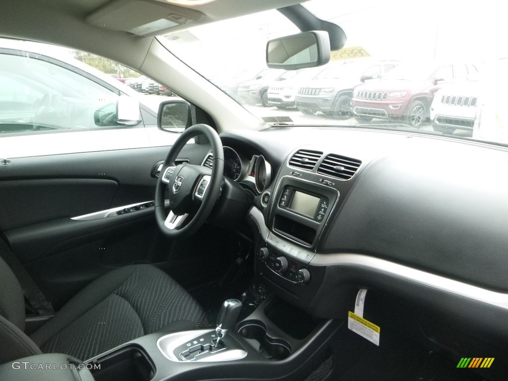 2018 Journey SE - Vice White / Black photo #8