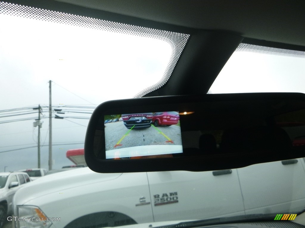 2018 Journey SE - Vice White / Black photo #16