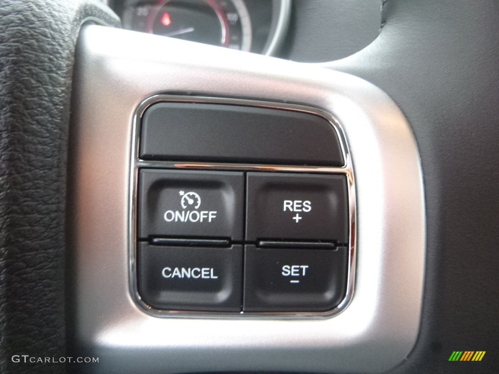 2018 Journey SE - Vice White / Black photo #17