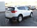 Super White - RAV4 LE Photo No. 6