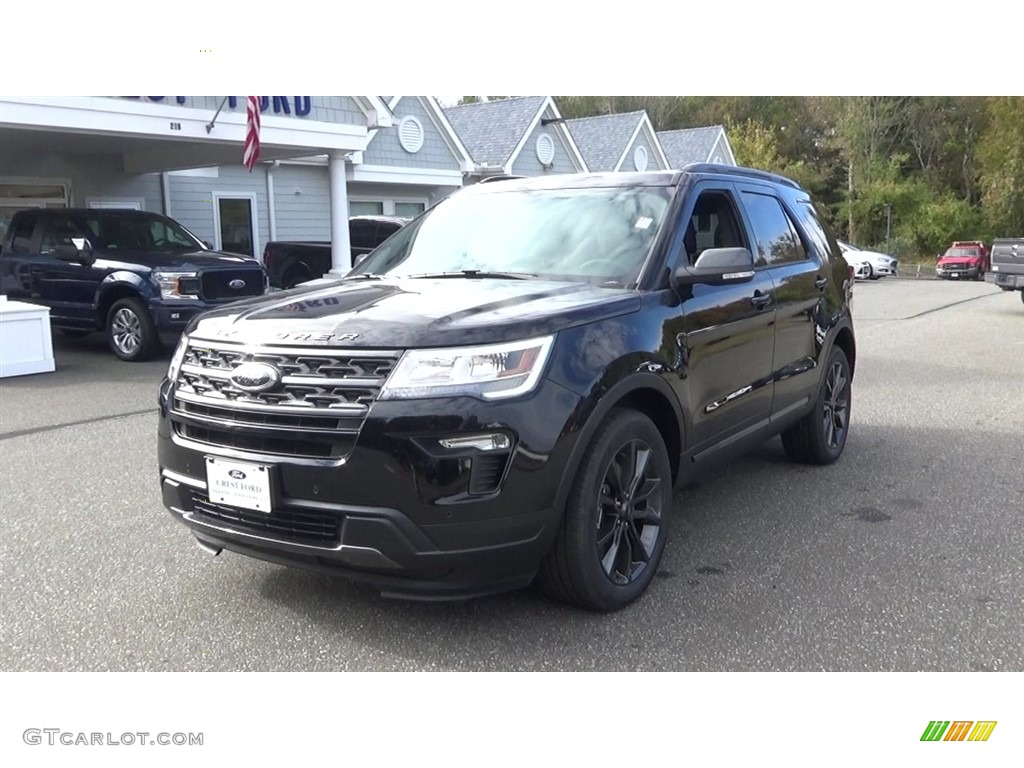 2019 Explorer XLT 4WD - Agate Black / Medium Black photo #3