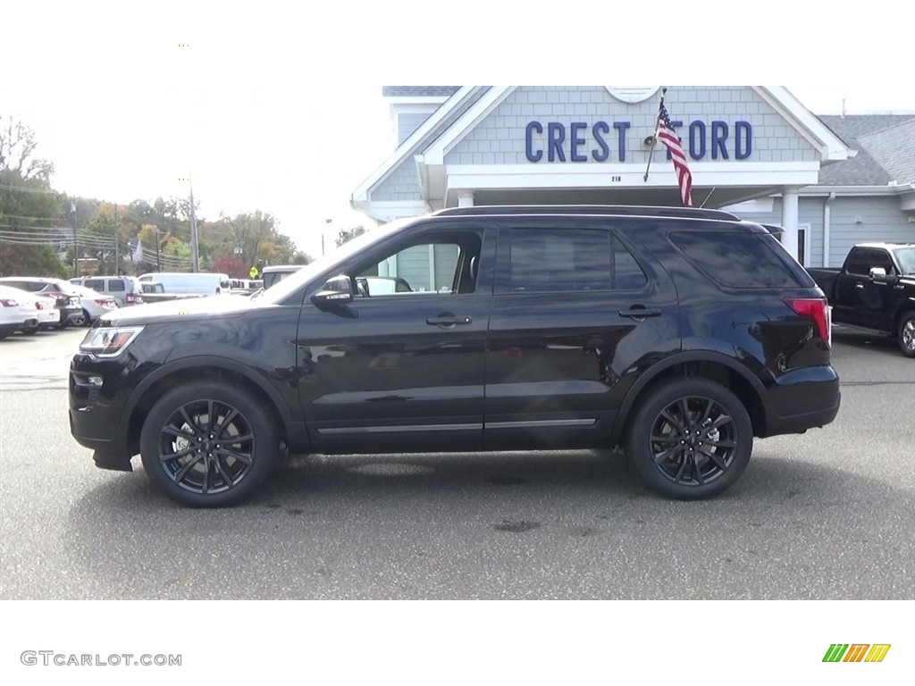 2019 Explorer XLT 4WD - Agate Black / Medium Black photo #4