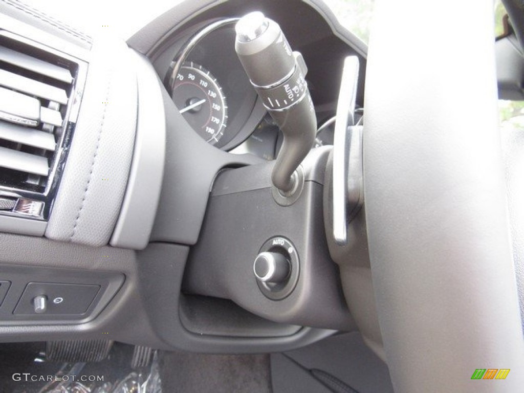 2019 Jaguar F-Type P300 Convertible Controls Photos