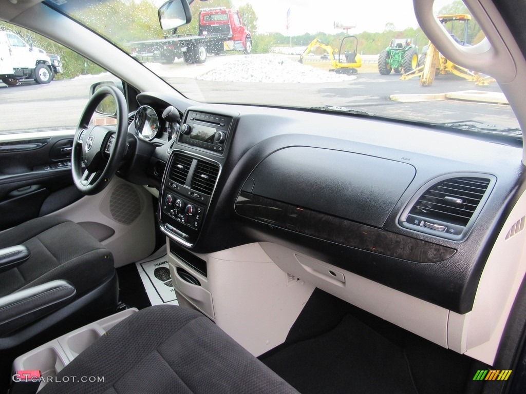 2012 Grand Caravan SE - True Blue Pearl / Black/Light Graystone photo #13