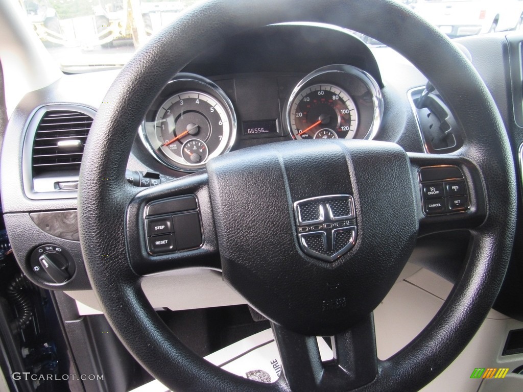 2012 Grand Caravan SE - True Blue Pearl / Black/Light Graystone photo #18