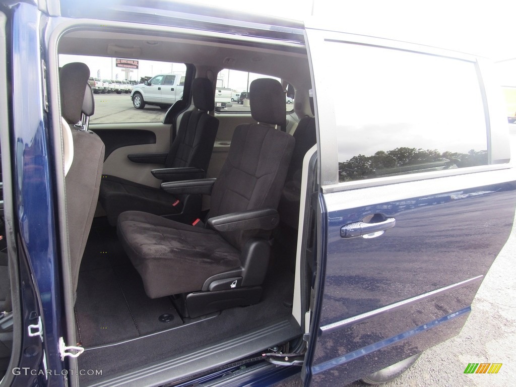 2012 Grand Caravan SE - True Blue Pearl / Black/Light Graystone photo #22