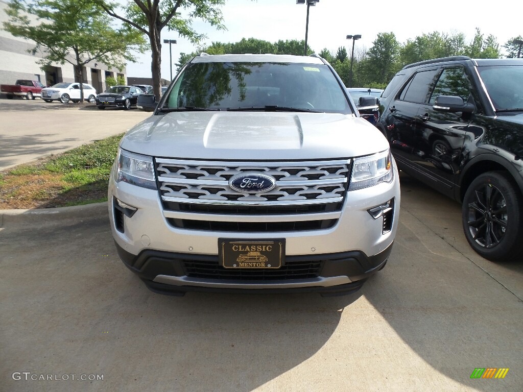 2018 Explorer XLT 4WD - Ingot Silver / Ebony Black photo #2