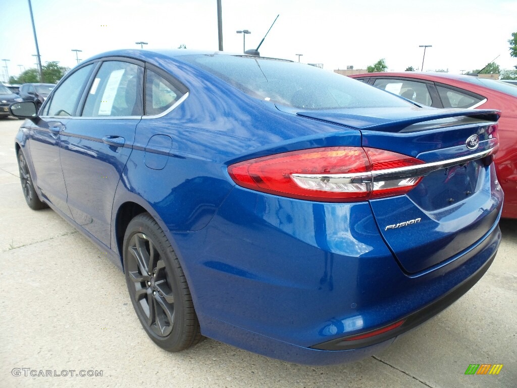 2018 Fusion SE - Lightning Blue / Ebony photo #3