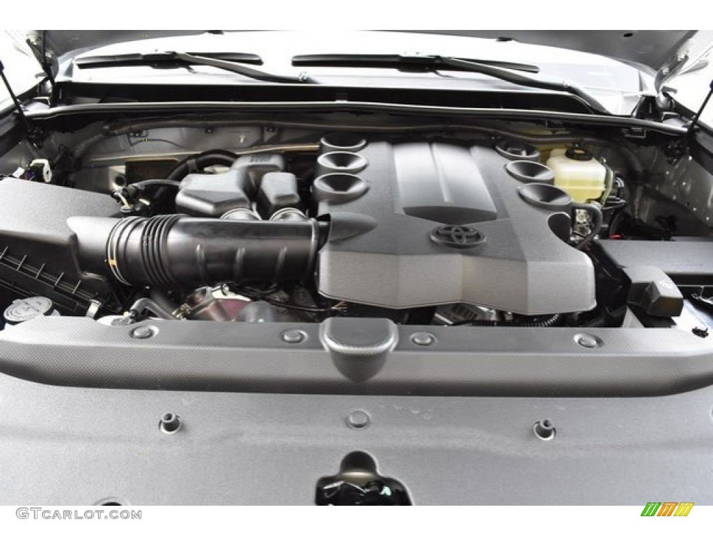 2019 Toyota 4Runner SR5 4x4 Engine Photos