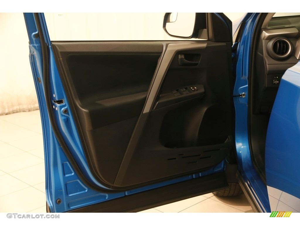 2016 RAV4 LE AWD - Electric Storm Blue / Black photo #4