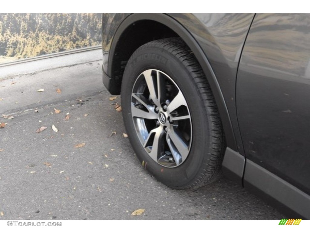 2018 RAV4 XLE - Magnetic Gray Metallic / Black photo #33