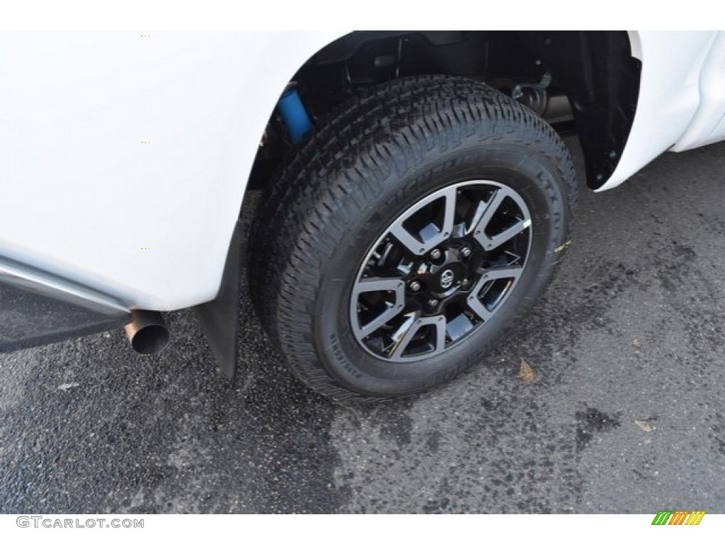 2019 Tundra SR5 CrewMax 4x4 - Super White / Black photo #34