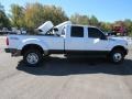 Oxford White - F350 Super Duty Lariat Crew Cab 4x4 DRW Photo No. 6