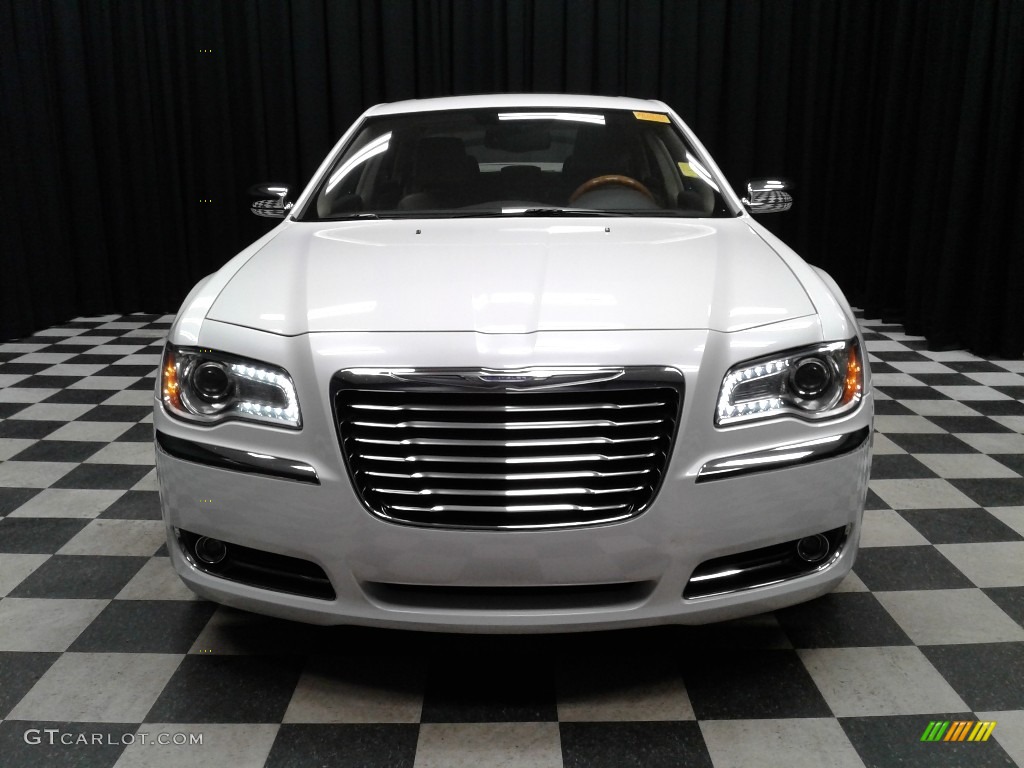 2013 300 C - Ivory Tri-Coat Pearl / Dark Frost Beige/Light Frost Beige photo #3