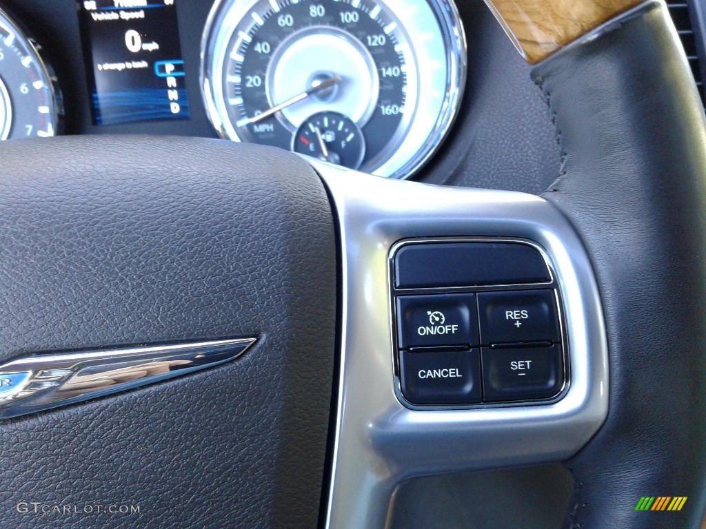 2013 300 C - Ivory Tri-Coat Pearl / Dark Frost Beige/Light Frost Beige photo #18