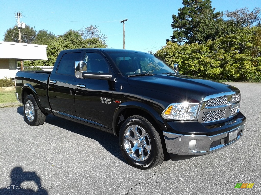 2018 Ram 1500 Laramie Crew Cab 4x4 Exterior Photos