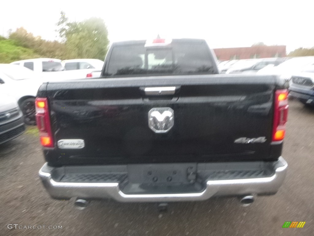 2019 1500 Long Horn Crew Cab 4x4 - Diamond Black Crystal Pearl / Mountain Brown/Light Frost Beige photo #4