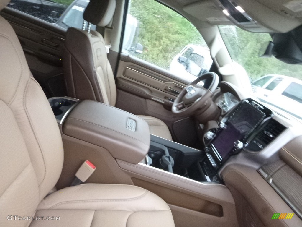 2019 1500 Long Horn Crew Cab 4x4 - Diamond Black Crystal Pearl / Mountain Brown/Light Frost Beige photo #8