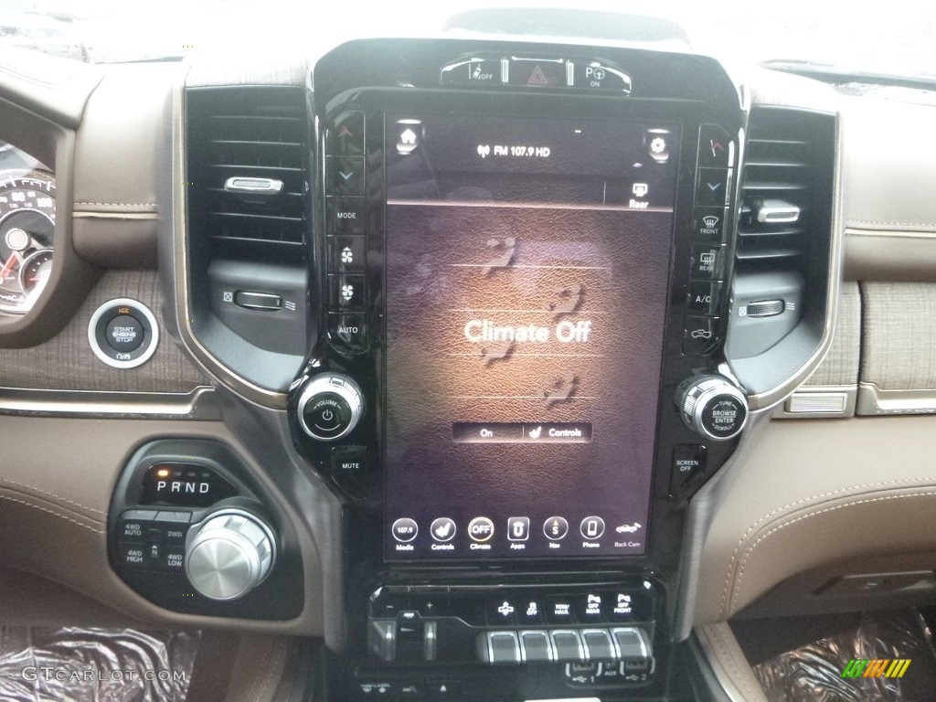 2019 1500 Long Horn Crew Cab 4x4 - Diamond Black Crystal Pearl / Mountain Brown/Light Frost Beige photo #16