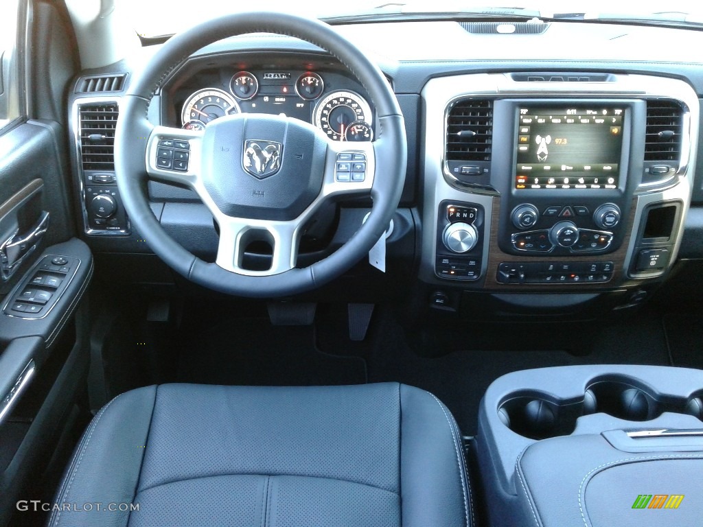 2018 1500 Laramie Crew Cab 4x4 - Brilliant Black Crystal Pearl / Black photo #31