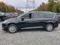 2019 Brilliant Black Crystal Pearl Chrysler Pacifica Touring L  photo #3