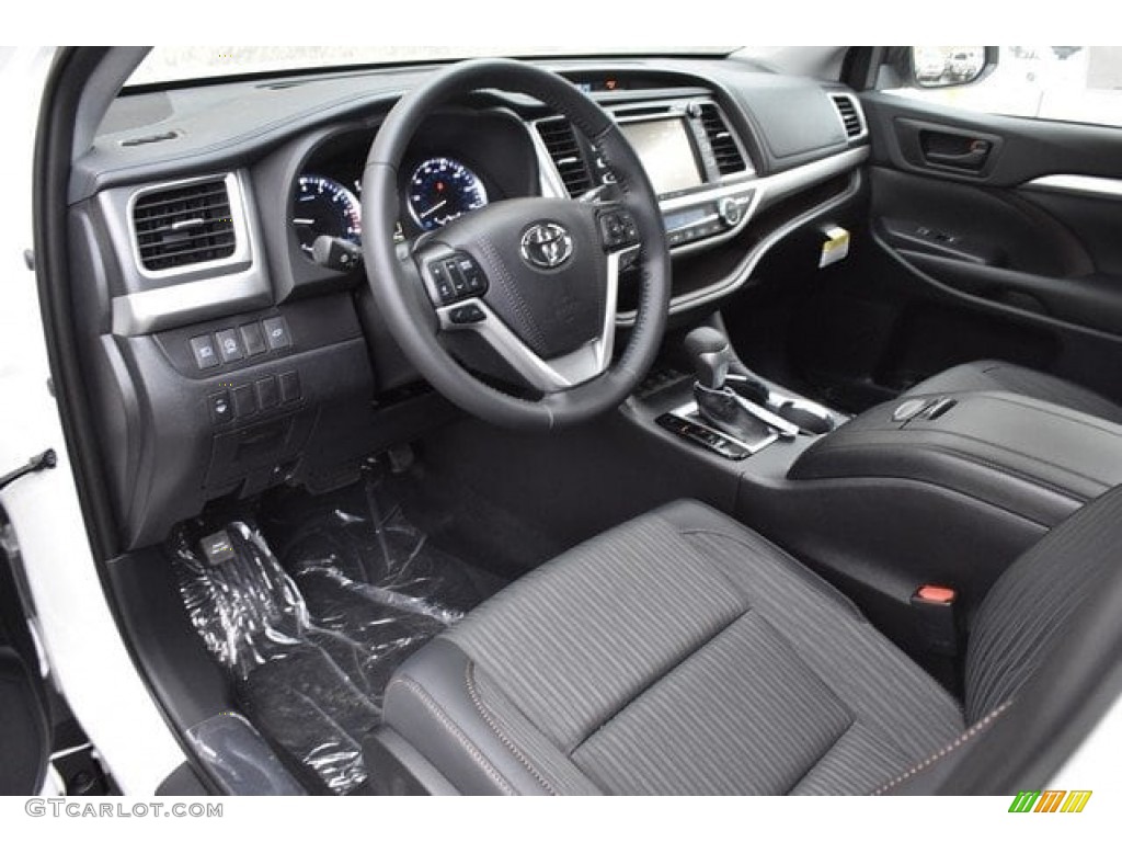 Black Interior 2019 Toyota Highlander LE Plus AWD Photo #130173648