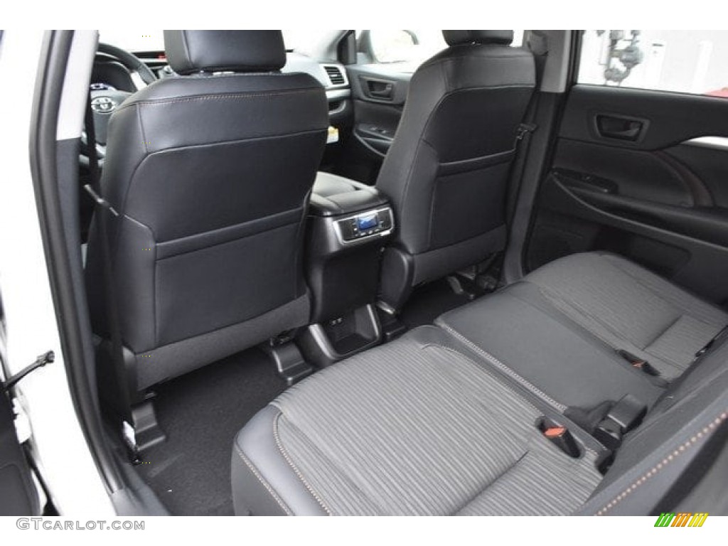 2019 Toyota Highlander LE Plus AWD Rear Seat Photos