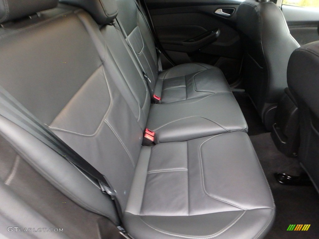 2018 Ford Focus Titanium Hatch Rear Seat Photo #130175601