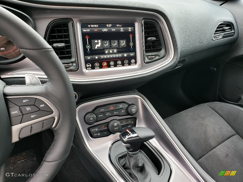 2019 Dodge Challenger R/T Plus Controls Photos