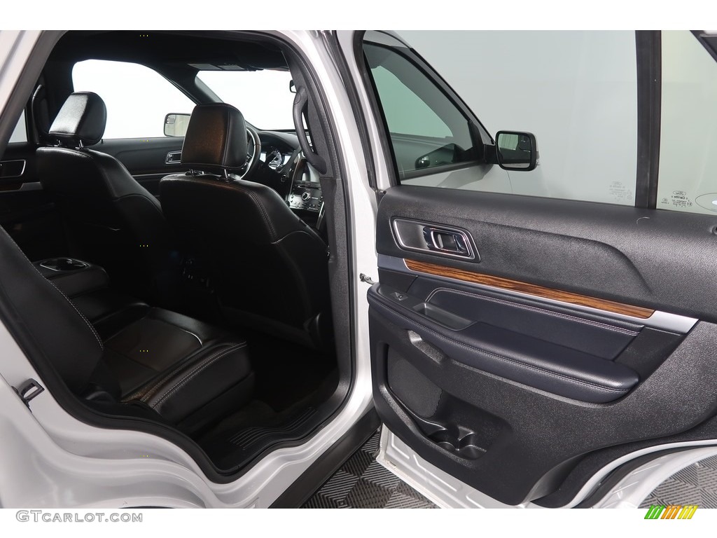 2018 Explorer Limited 4WD - Ingot Silver / Ebony Black photo #41