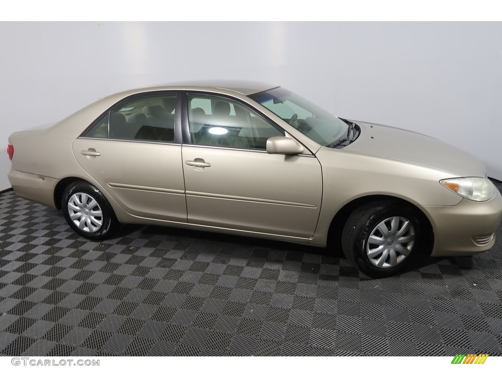 2005 Camry LE - Beige / Taupe photo #3