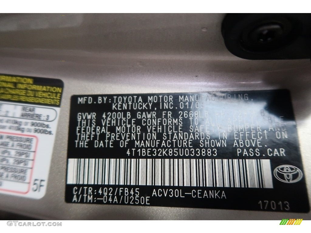 2005 Camry LE - Beige / Taupe photo #47