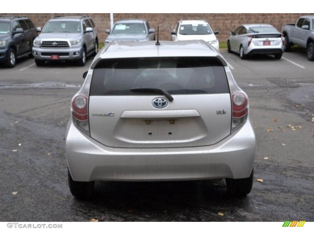 2012 Prius c Hybrid Two - Classic Silver Metallic / Light Blue Gray/Black photo #5