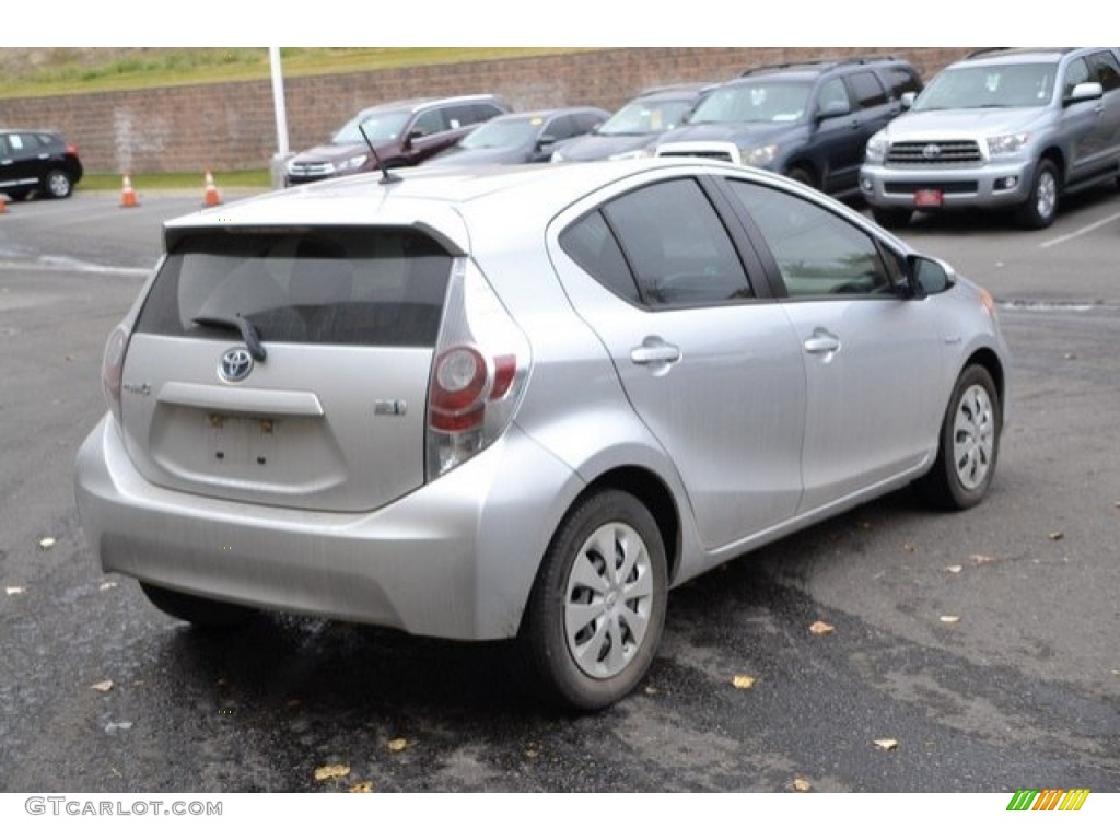 2012 Prius c Hybrid Two - Classic Silver Metallic / Light Blue Gray/Black photo #6