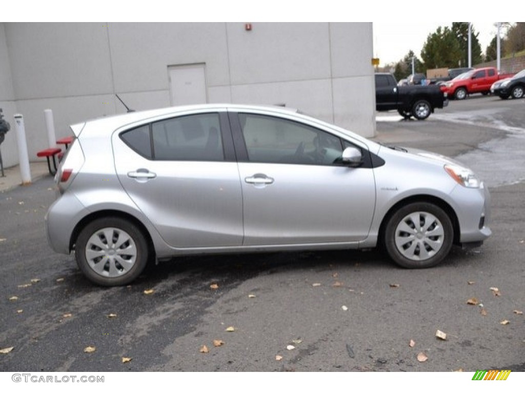 2012 Prius c Hybrid Two - Classic Silver Metallic / Light Blue Gray/Black photo #7