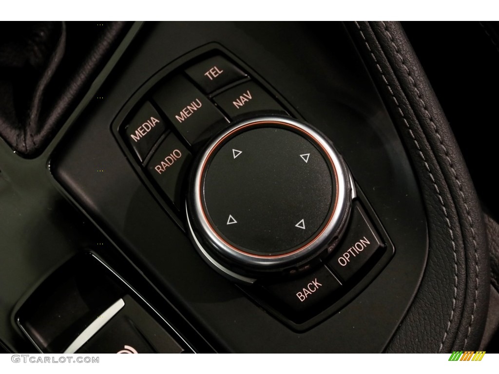 2016 X1 xDrive28i - Black Sapphire Metallic / Black photo #19
