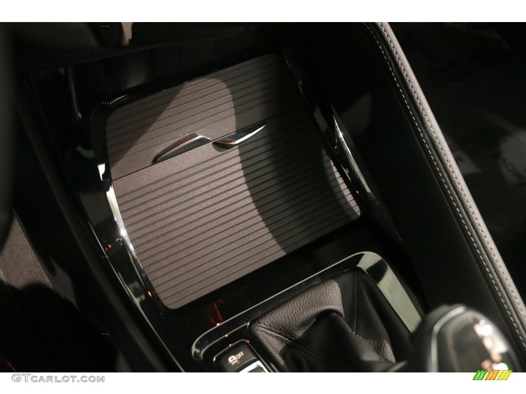 2016 X1 xDrive28i - Black Sapphire Metallic / Black photo #20