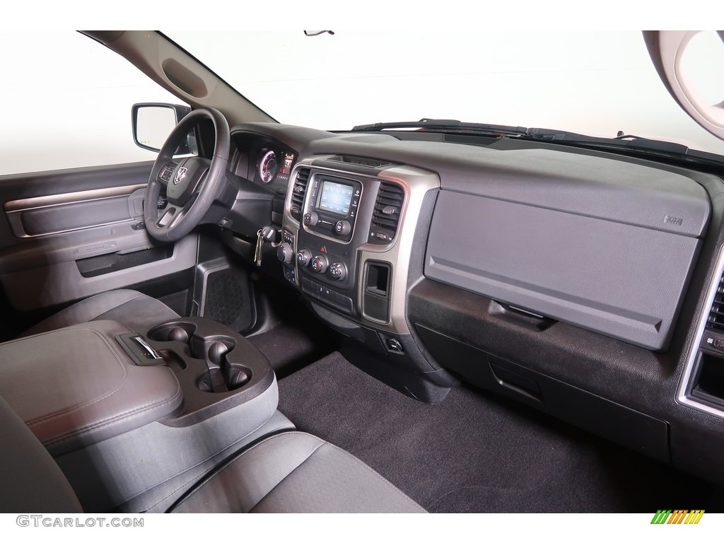 2018 1500 SLT Quad Cab 4x4 - Flame Red / Black photo #15
