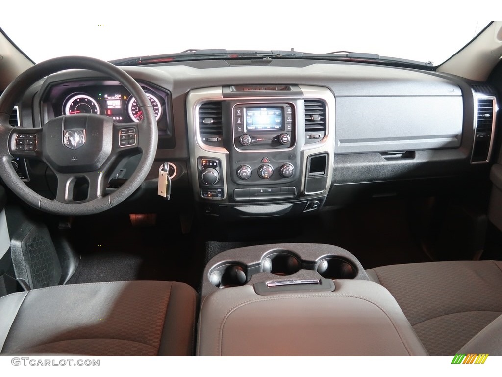 2018 1500 SLT Quad Cab 4x4 - Flame Red / Black photo #16