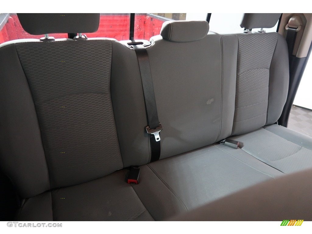 2018 1500 SLT Quad Cab 4x4 - Flame Red / Black photo #38